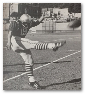 Photo of Steve Edwards playing football